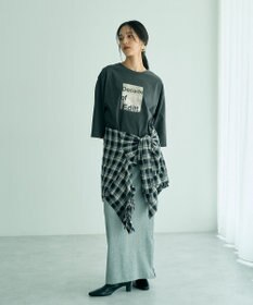 YECCA VECCA ヴィンテージ風箔プリントロゴTee