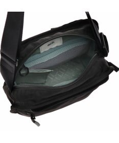 ACE BAGS & LUGGAGE ace. エース ファニップ ショルダーバッグ タテ型 67291