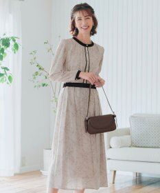 Tiaclasse L 【安田美沙子さん着用・新色/XSサイズ追加・洗える】フラワープリント配色ワンピース