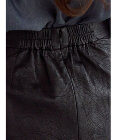 Te chichi クラックレザーライクナロースカート