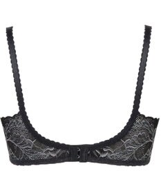 Wing 【後ろ姿きれいブラ】　背中の段差をスムージング　バストの脇流れをブロック　ウイング／ワコール　KB2717