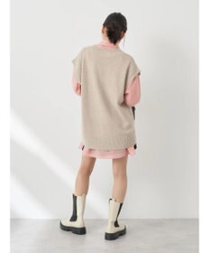 earth music&ecology ミニブークレＶネックベスト