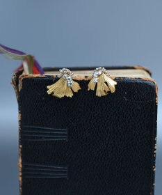 monshiro イチョウビーズピアス