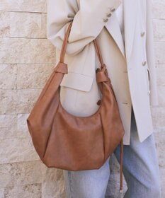 earth music&ecology クロワッサンバッグ