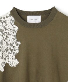 BEIGE， WILLOW / アシンメトリーレースクルーネックニット