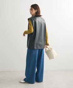 Green Parks フェイクレザーＶネックベスト