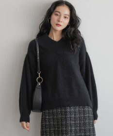 組曲 フラッフィーファーＶネック ニット