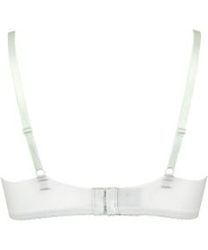 Wing 【エアリーソフトブラ】　ふんわりエアリーな着用感　脇から背中すっきり　ウイング／ワコール　KB2202