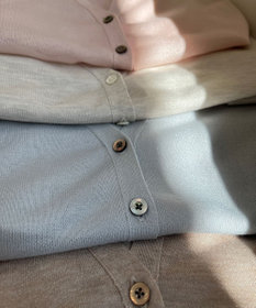 23区 【WEB&一部店舗限定カラーあり】シャイニーシアー ドルマンスリーブ カーディガン