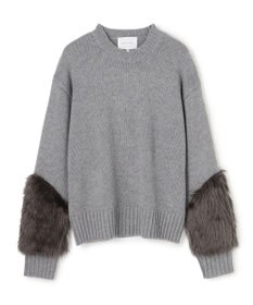 BEIGE， 【洗える・VERY NaVY12月号掲載】CHESTER / フェイクファークルーネックニット