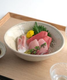 たち吉 【たち吉】灰釉草文 刺身揃 〈大2個・小2個〉 美濃焼