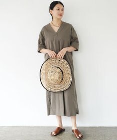 WHITE MAILS 【阿久津ゆりえコラボ】フロントタック Vネック ワンピース