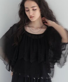 Green Parks ■ＥＳＣＡＲ　チュール刺繍ハンカチーフブラウス