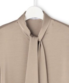 ICB L 【WEB＆一部店舗限定】 DrapySatin ボウタイブラウス