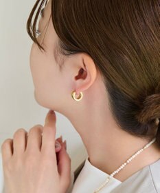Phoebe 【金属アレルギー対応】ワンタッチワイドフープミニピアス　ゴールド/サージカルステンレス