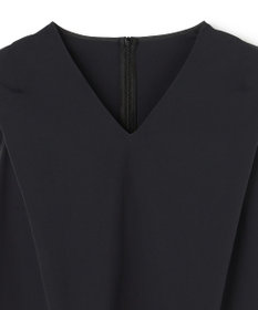 BEIGE， YANN / Vネックタックブラウス