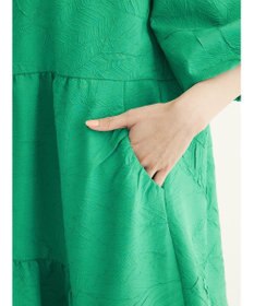 Green Parks ■ＥＳＣＡＲ　エンボスティアードワンピース