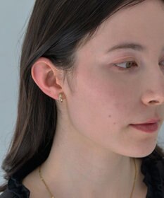 Phoebe 【金属アレルギー対応】【痛くないシリーズ】ストレートシャインクリスタルループフィットイヤリング　ゴールド