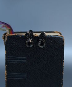 monshiro ホリホックピアス