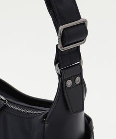 Y'SACCS 【ナイロンタフタ×リサイクルレザー】デイリーポシェット