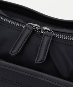 Y'SACCS 【ナイロンタフタ×リサイクルレザー】デイリーポシェット