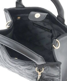 Maison de FLEUR チャーム付きリボンキルティングトートバッグ