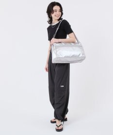 LeSportsac DELUXE MED WEEKENDER MH/ロゴジャガードシルバースナイデル