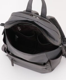 Y'SACCS 【ナイロンタフタ×リサイクルレザー】デイリーミニリュック