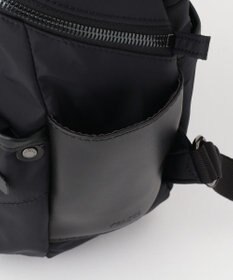 Y'SACCS 【ナイロンタフタ×リサイクルレザー】デイリーミニリュック