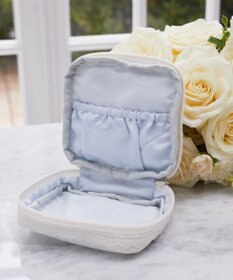 Maison de FLEUR レースフリルポーチ