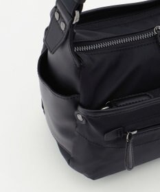 Y'SACCS 【ナイロンタフタ×リサイクルレザー】デイリーポシェット