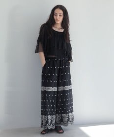 Green Parks ■ＥＳＣＡＲ　チュール刺繍ハンカチーフブラウス