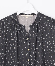 自由区 【洗える・XSサイズあり】ビンテージサテンプリント柄 ブラウス