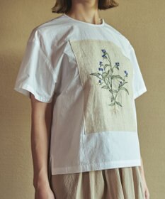 muuc つゆ草刺繍半袖プルオーバー〈日本製・上質な天然素材・遠州織物〉〈繊細なオリジナル花刺繍〉〈ゆったりフリーサイズ〉〈上品な大人の布帛Tシャツ〉