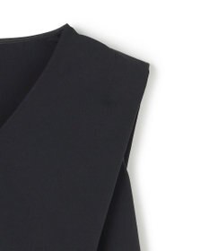 BEIGE， YANN / Vネックタックブラウス