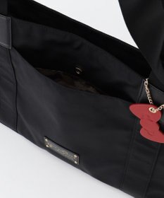 LA BAGAGERIE 【LA BAGAGERIE×HELLO KITTY】リボンチャーム付き　デイリートート　Mサイズ