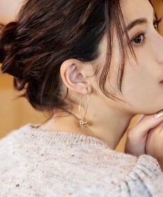 Tiaclasse 花弁ロングピアス