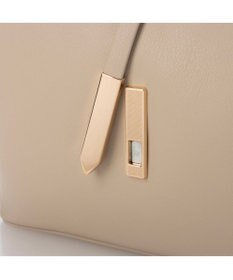 UNBILLION カシュカシュ cachecache / メタルフラップ3つ口ミニショルダー