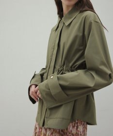 BEIGE， 【Precious 4月号掲載】IBERIS / スタンドカラーブルゾン