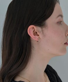 Phoebe 〈痛くないシリーズ/アレルギー対応〉シャイニーダブルフープライトフィットイヤリング　シャンパン