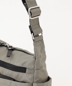 Y'SACCS トリプルポケットベーシックショルダー