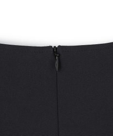 BEIGE， YANN / Vネックタックブラウス