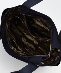 LA BAGAGERIE 【LA BAGAGERIE×HELLO KITTY】リボンチャーム付き　デイリートート　Mサイズ