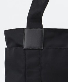 LA BAGAGERIE 【LA BAGAGERIE×HELLO KITTY】リボンチャーム付き　デイリートート　Mサイズ