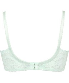 Wing 【後ろ姿きれいブラ】　背中の段差をスムージング　バストの脇流れをブロック　ウイング／ワコール　KB2717