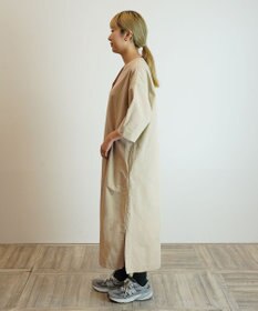 WHITE MAILS 【阿久津ゆりえコラボ】フロントタック Vネック ワンピース