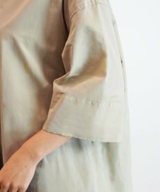 WHITE MAILS 【阿久津ゆりえコラボ】フロントタック Vネック ワンピース