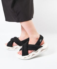 STEVE MADDEN HURDLE 2 クロスクッションスポーツサンダル