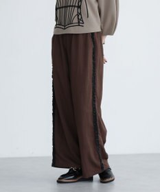 Green Parks ■ESCAR サイドミニフリルワイドパンツ