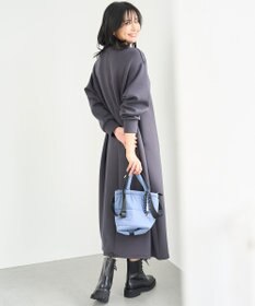 UNFILO BEAUTY FORM JERSEY キーネックワンピース